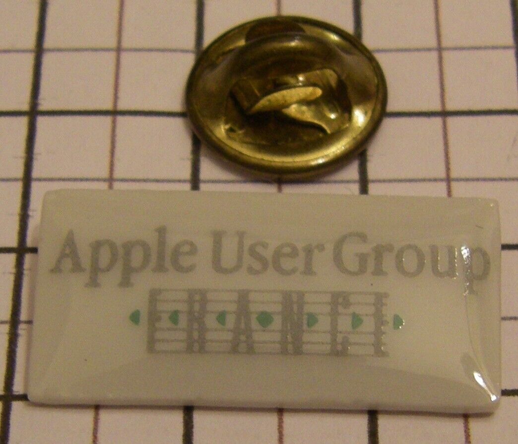 APPLE computer APPLE USER GROUP FRANCE LIMOGES PORCELAIN pin badge Mac MACINTOSH