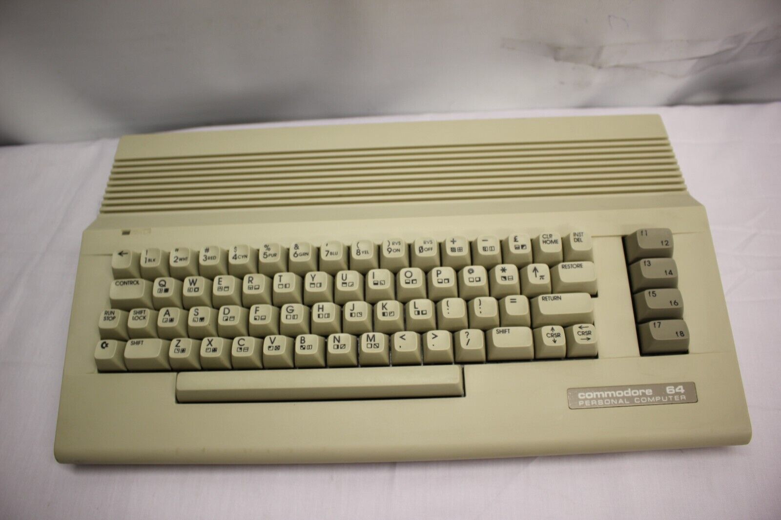 COMMODORE C64 C64C VINTAGE PERSONAL COMPUTER READ DESCRIPTION