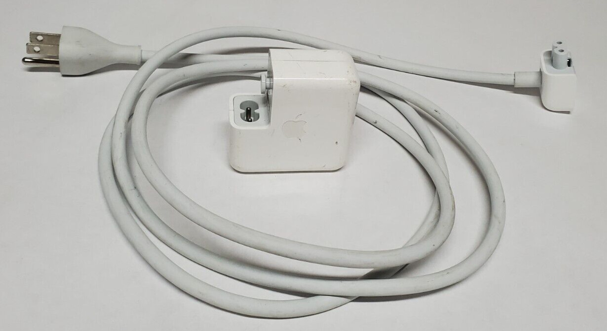 Genuine Apple A1102 USB AC Power Adapter Wall Plug