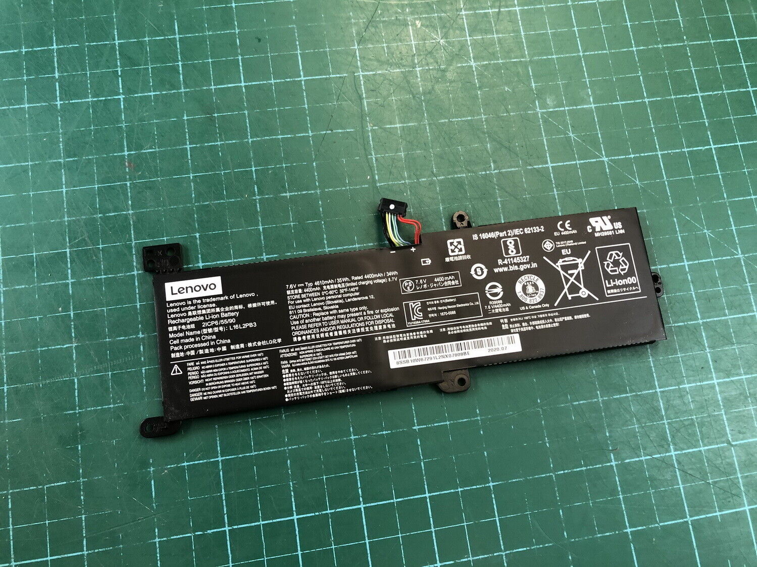 Genuine Lenovo IdeaPad 3 14ADA05 Battery 7.6V 4400mAh 34Wh L16L2PB3