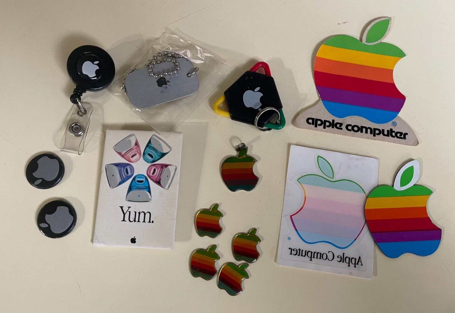 APPLE COMPUTERS VINTAGE EMPLOYEE LOT OF STUFF - 14 ITEMS IN TOTAL