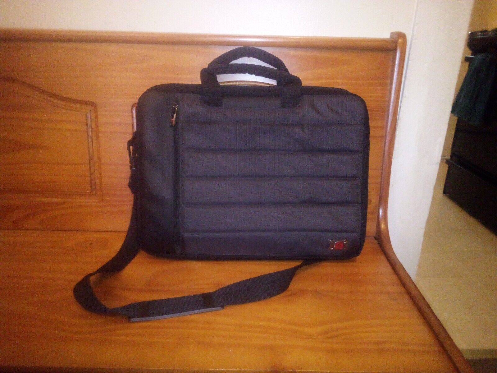 SwissGear By Wenger - The Anthem - Double Slimcase Laptop Bag  Ships Out Fast