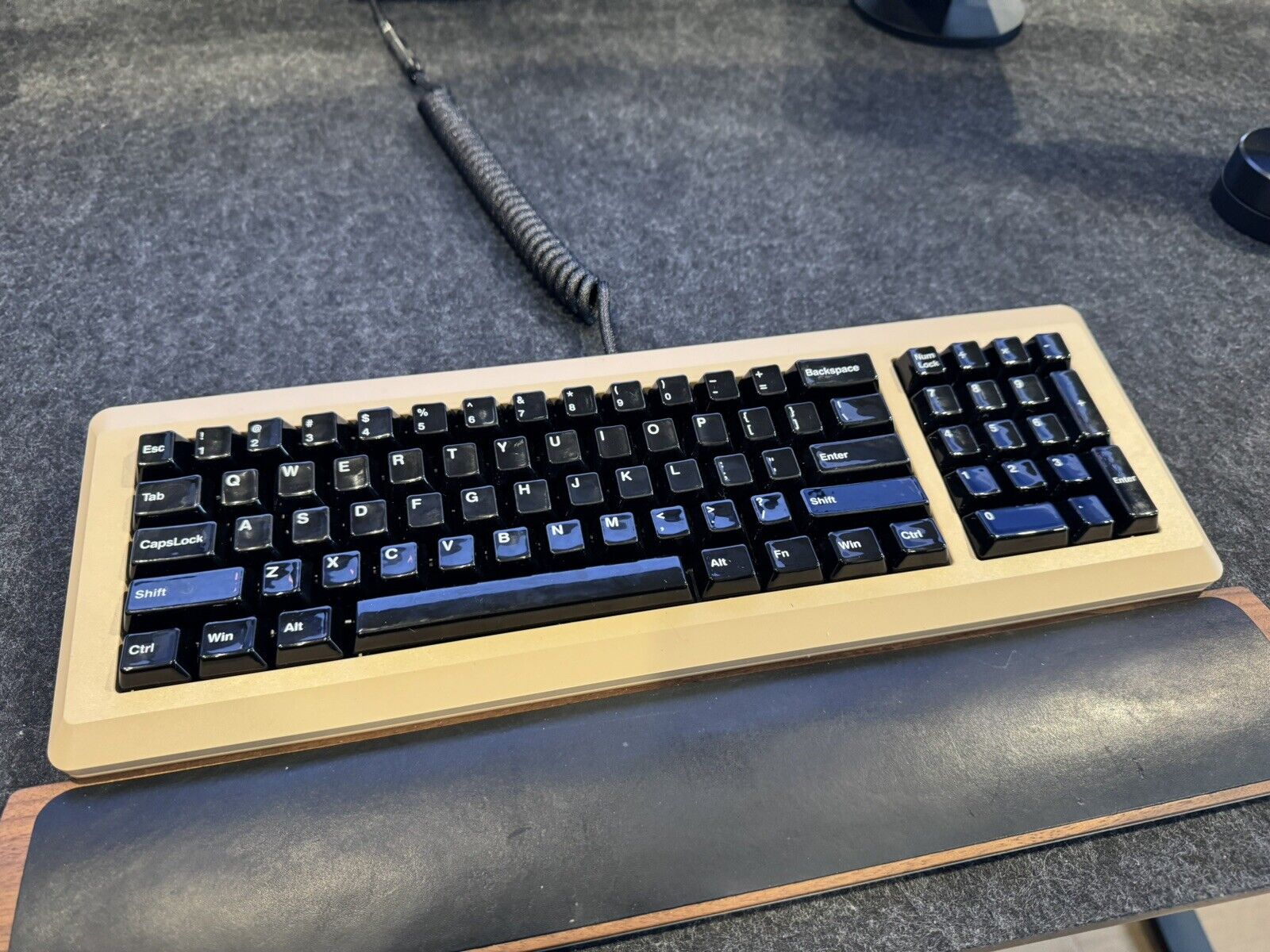 ENDGAME Custom Mechanical Keyboard