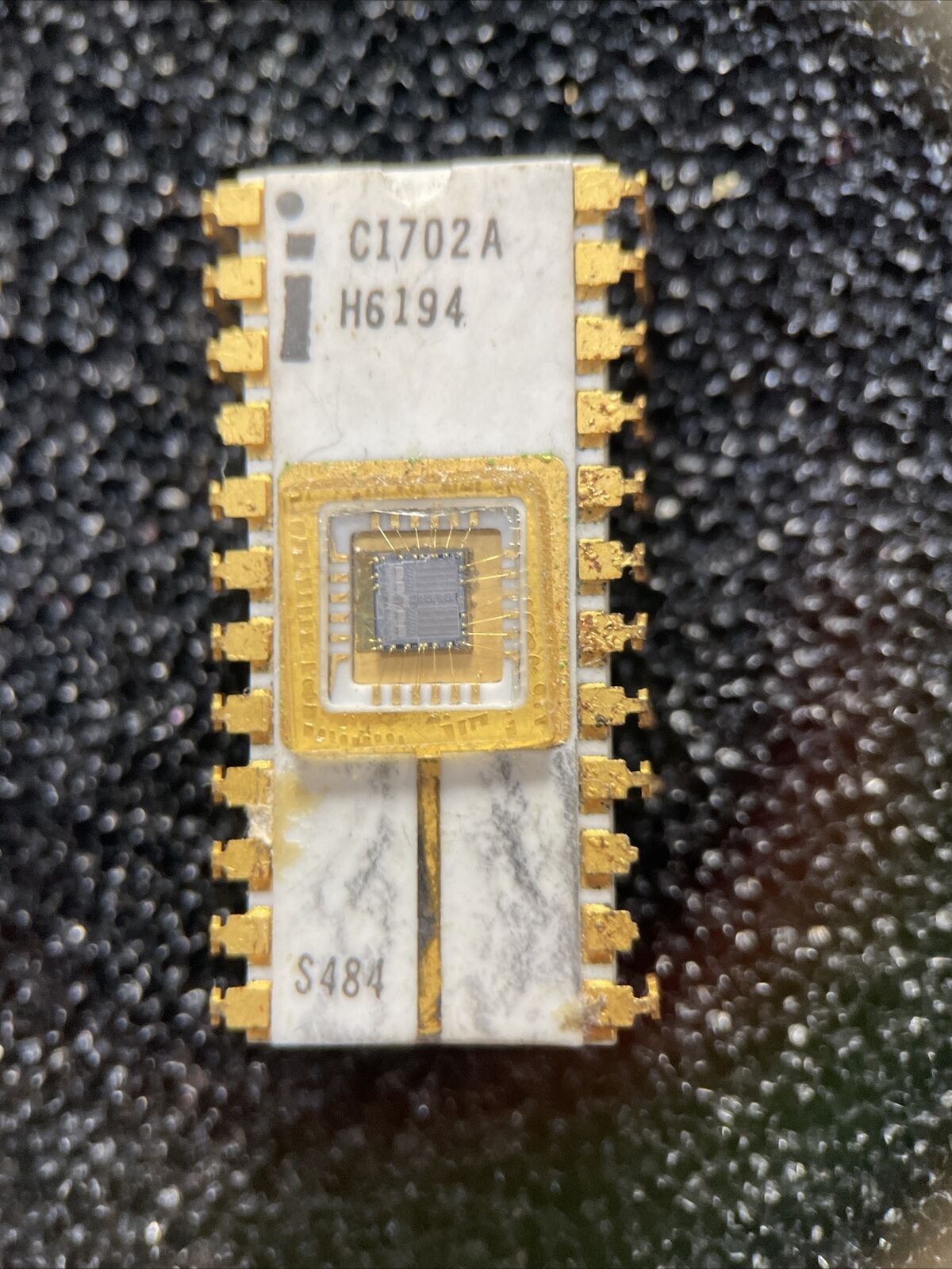 Vintage Computer Chip Gold White Ceramic Intel C1702A Static EPROM 2048-bit 1972