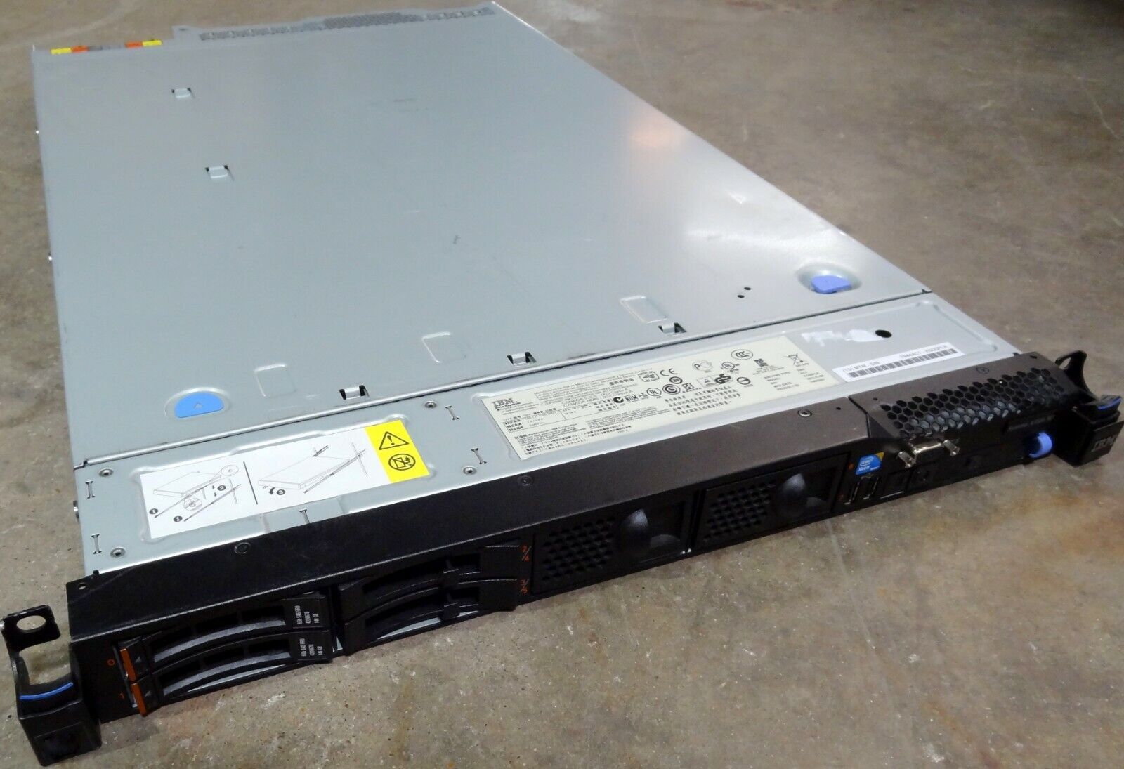 IBM System x3550 M3 1x 2.40GHz w/ 2x 146 GB HDD Dual PSU