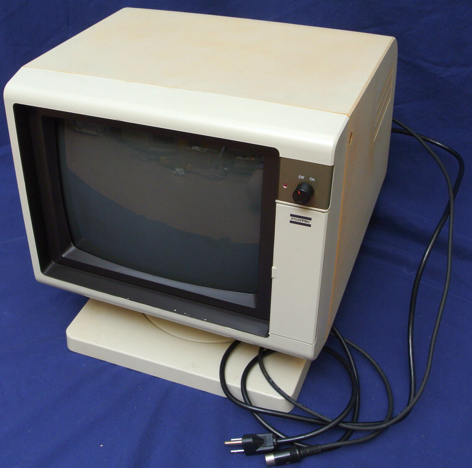 CRT Color Monitor for Fujitsu Micro 16s Computer MB24371 Vintage