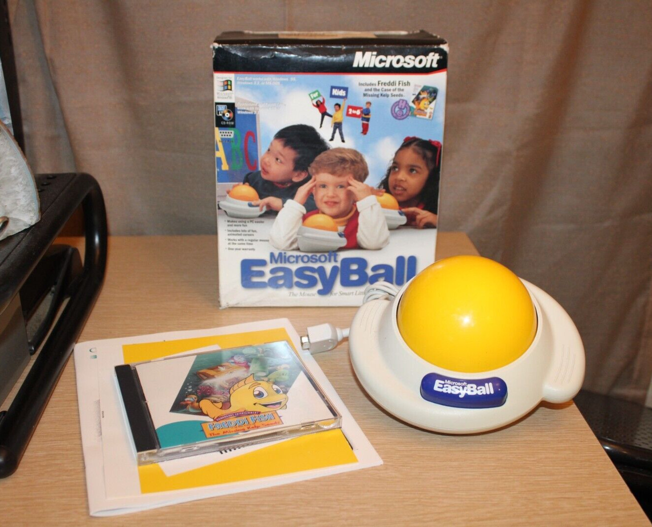 MICROSOFT Easy Ball Boxed Windows 95 Vintage Complete w/ Freddi Fish, Manuals