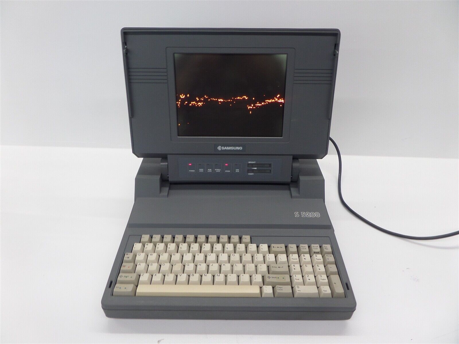 Vintage Samsung S-5200 Laptop Computer - Broken Hinges, Display Issue