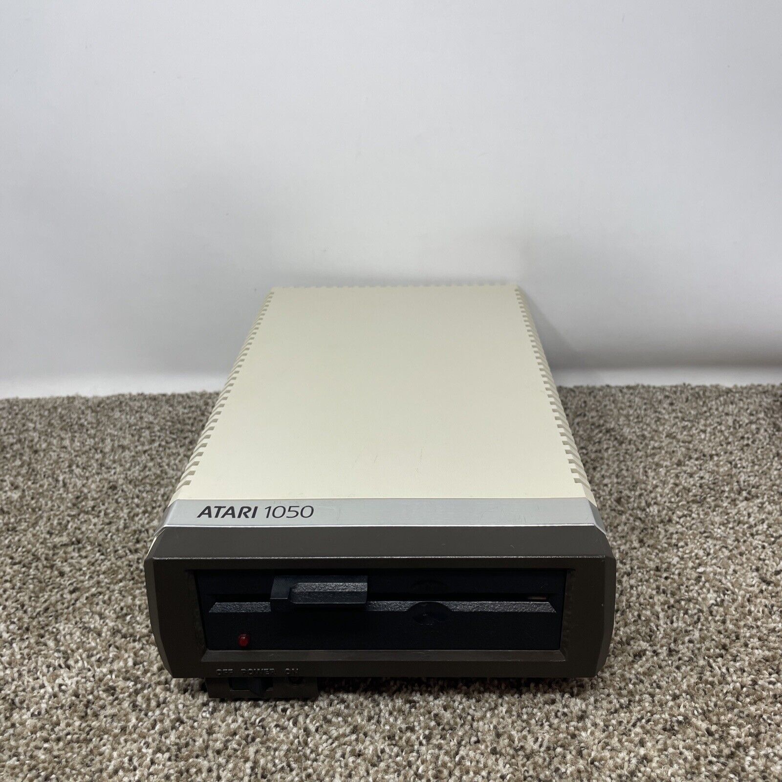 Vtg Atari 1050 Floppy Disk Drive 5.25” Powers On *For Parts Only