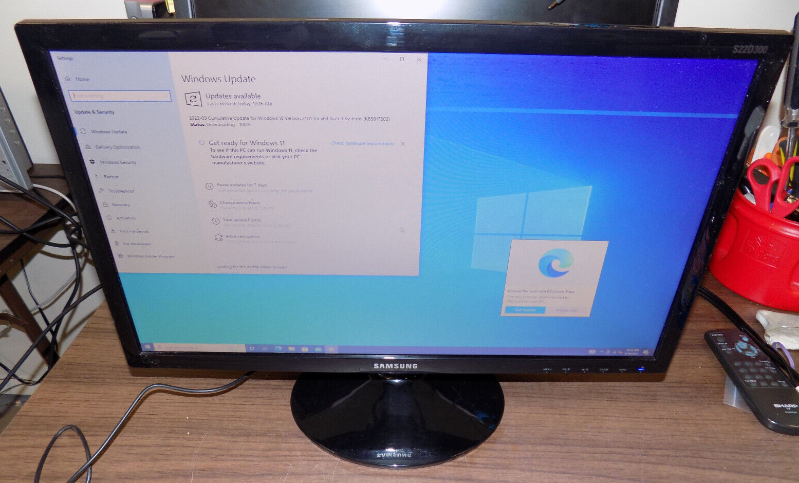 Samsung S22D300NY 21.5 LED  Computer Monitor With Power and VGA Cables VGC