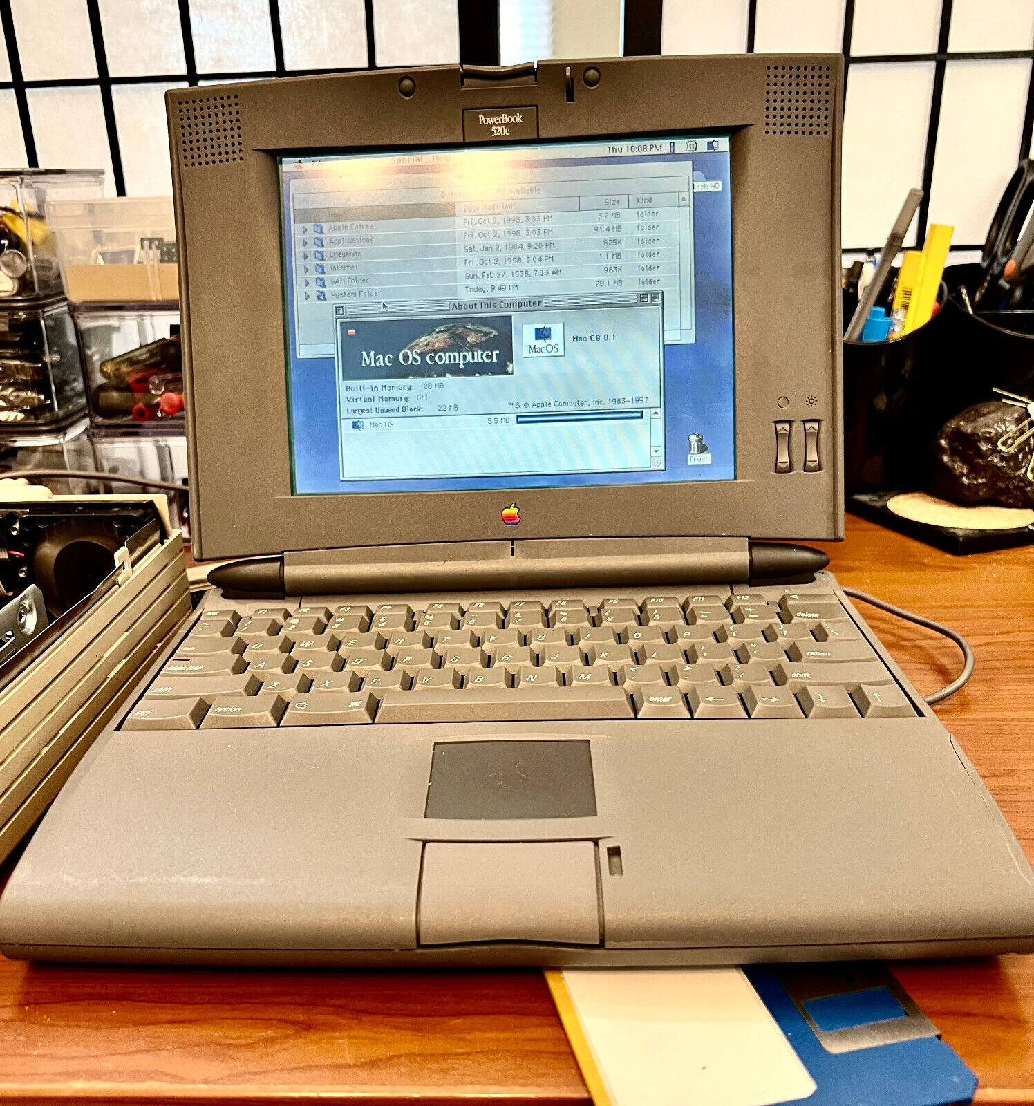 Vintage Apple PowerBook 520c M1845LL/A + extra memory card