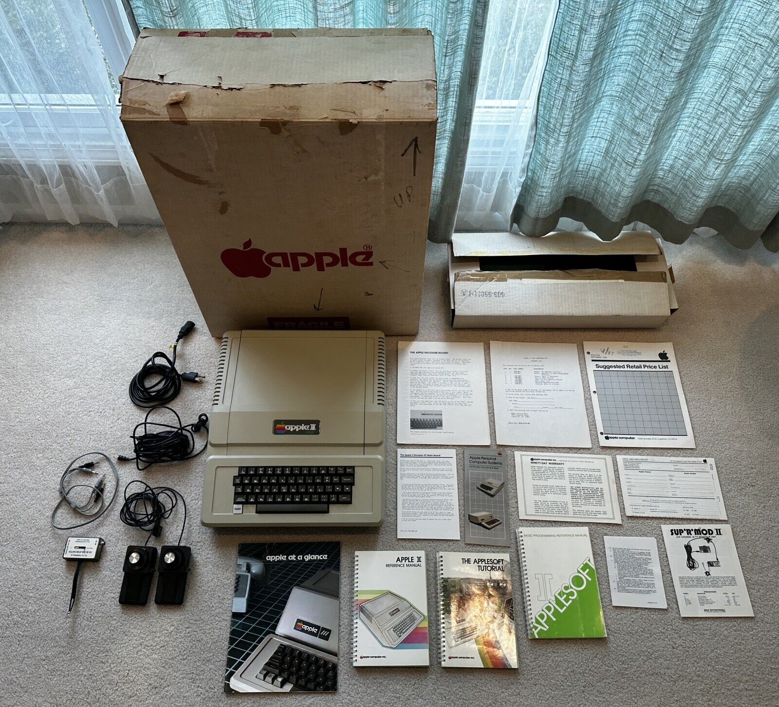 Apple II Plus Computer A2S1048 Rev. 7 - Original Owner - Complete In Box & Mint