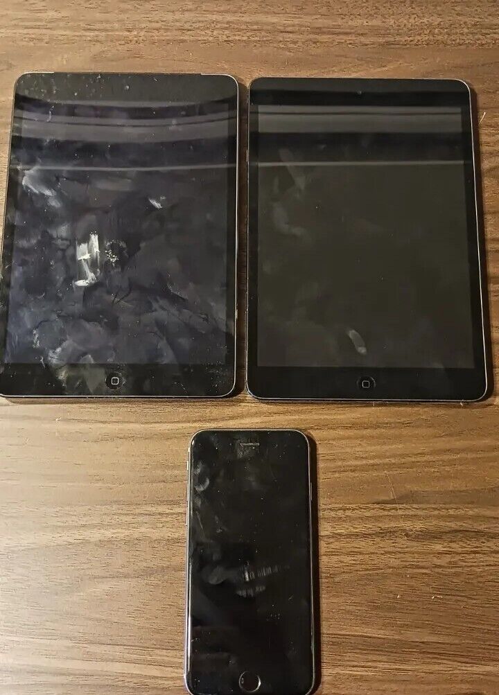 x2 Apple ipad mini A1432, A1490 & IPhone A1633 Activation Locked For Parts