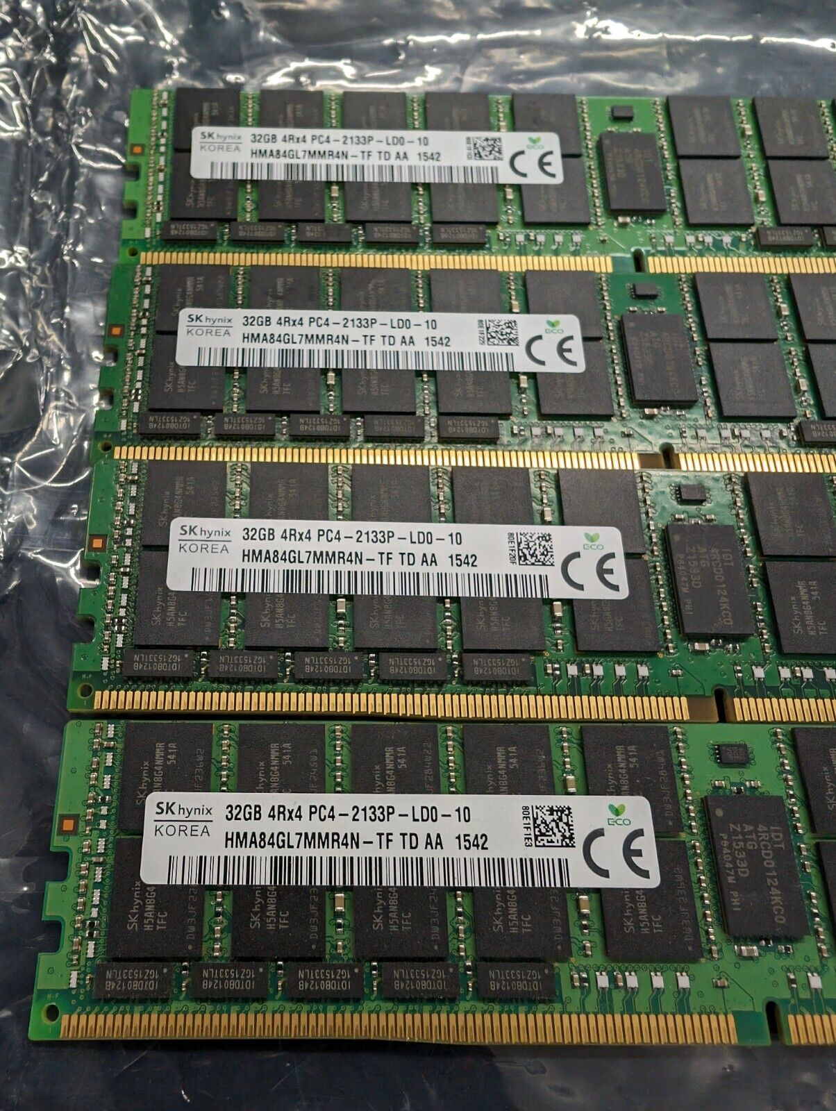 128gb (32gbx4) Hynix HMA84GL7MMR4N-TF PC4-2133P DDR4-17000 Server Memory