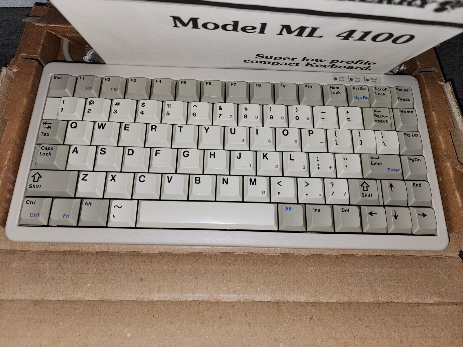 Cherry Model ML4100 Compact Vintage Keyboard In Box G84-4100PPU