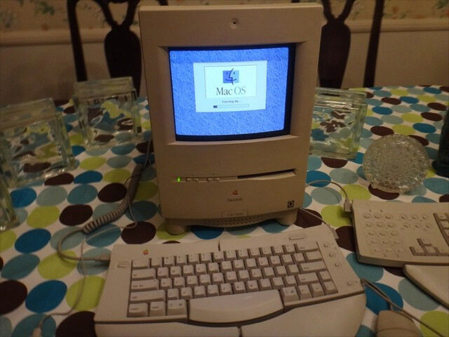 Apple Macintosh Color Classic MYSTIC 132MB RAM 300GB HD Mac OS 8.1 68040 Vintage