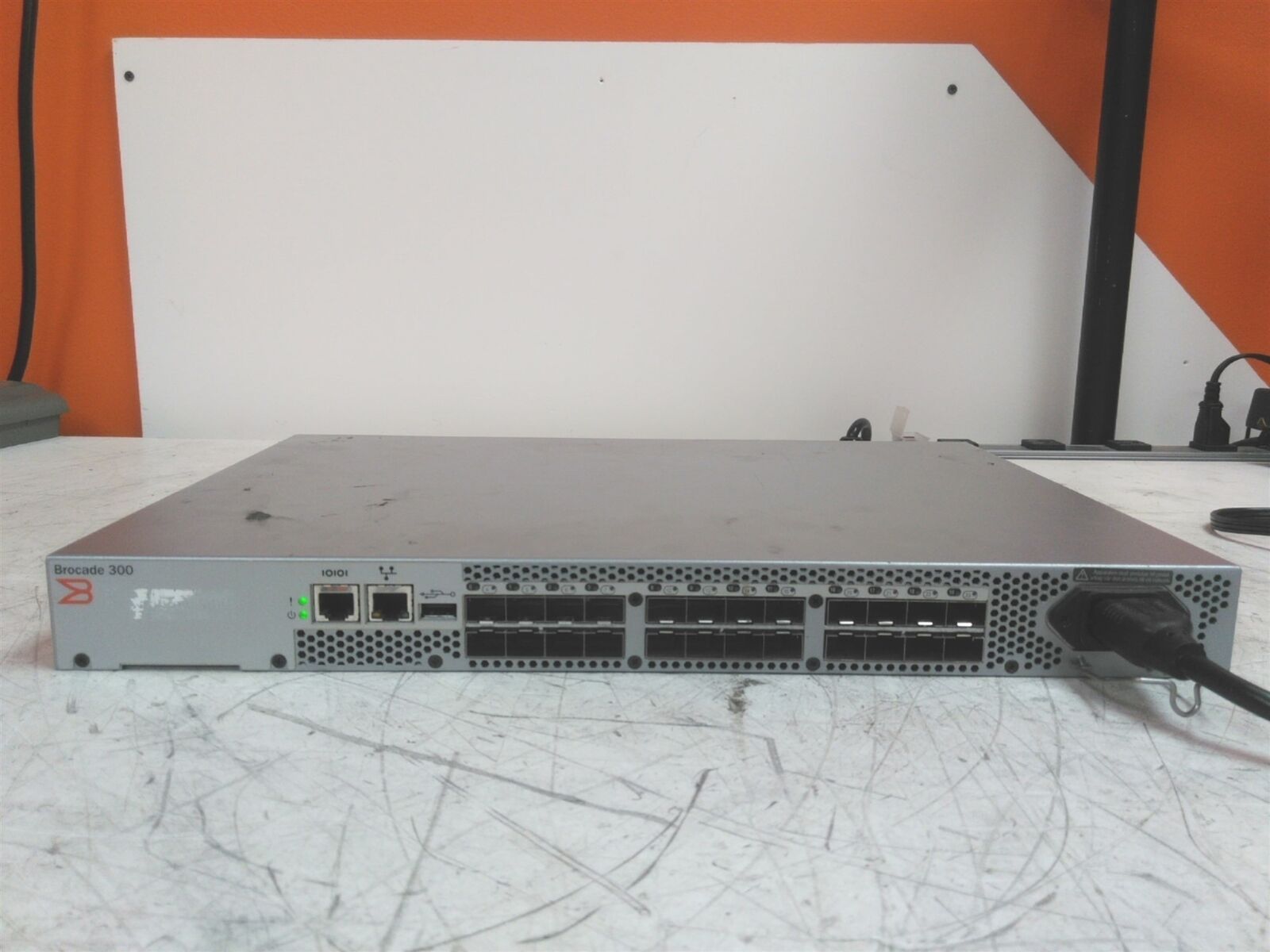 Brocade 300 BR-310-0004 24-Port Fibre Channel Network Switch