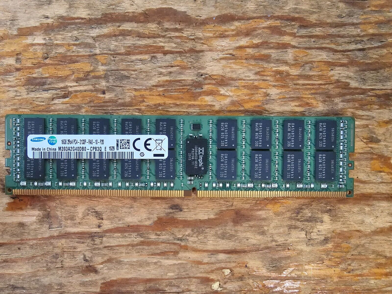 Samsung 16BG 2Rx4 PC4 (DDR4) 2133P-RA0-10-P20 M393A2G40DB0-CPB3Q E 1529