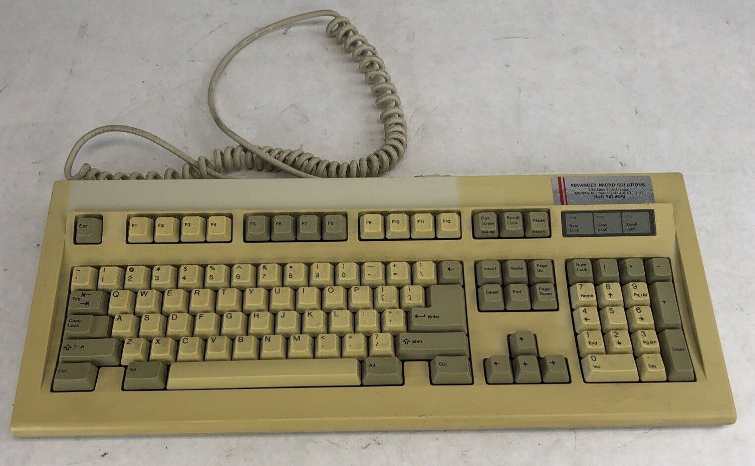 Vintage Mitsumi Electric KPQ-E99YC Wired Keyboard 
