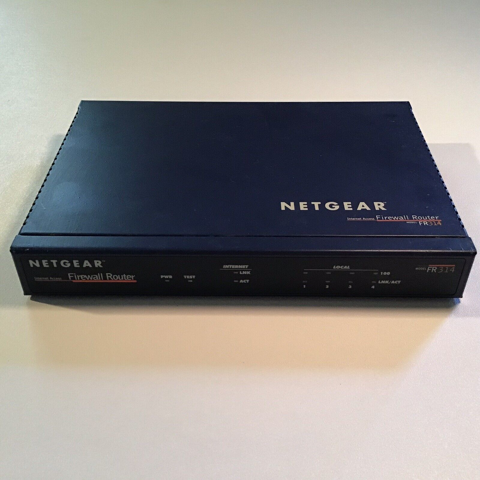 Netgear FR314 100 Mbps 4-Port 4-Port Firewall Router No Cord Untested