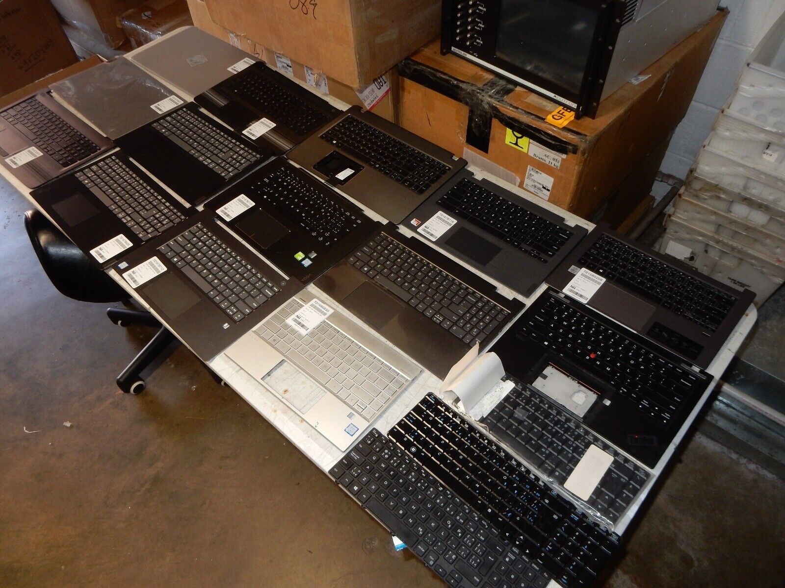 Big Lot of Laptop Housing, Keyboards, HP, Lenovo, ASUS, ACER, etc *AS-IS, PARTS*
