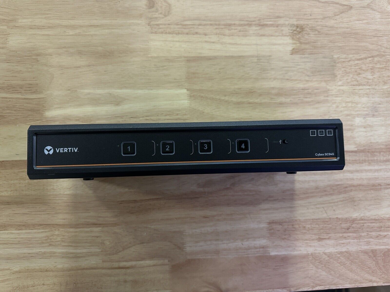 Vertiv Cybex SC945-001 Secure Desktop KVM Switch 4-Port DVI-I DPP