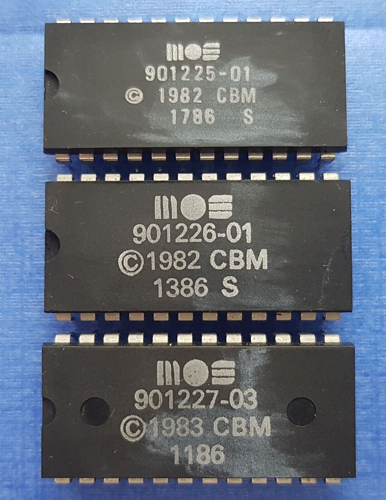 MOS 901225-01/901226-01/901227-03 ROM set Chips for COMMODORE 64, Genuine part.