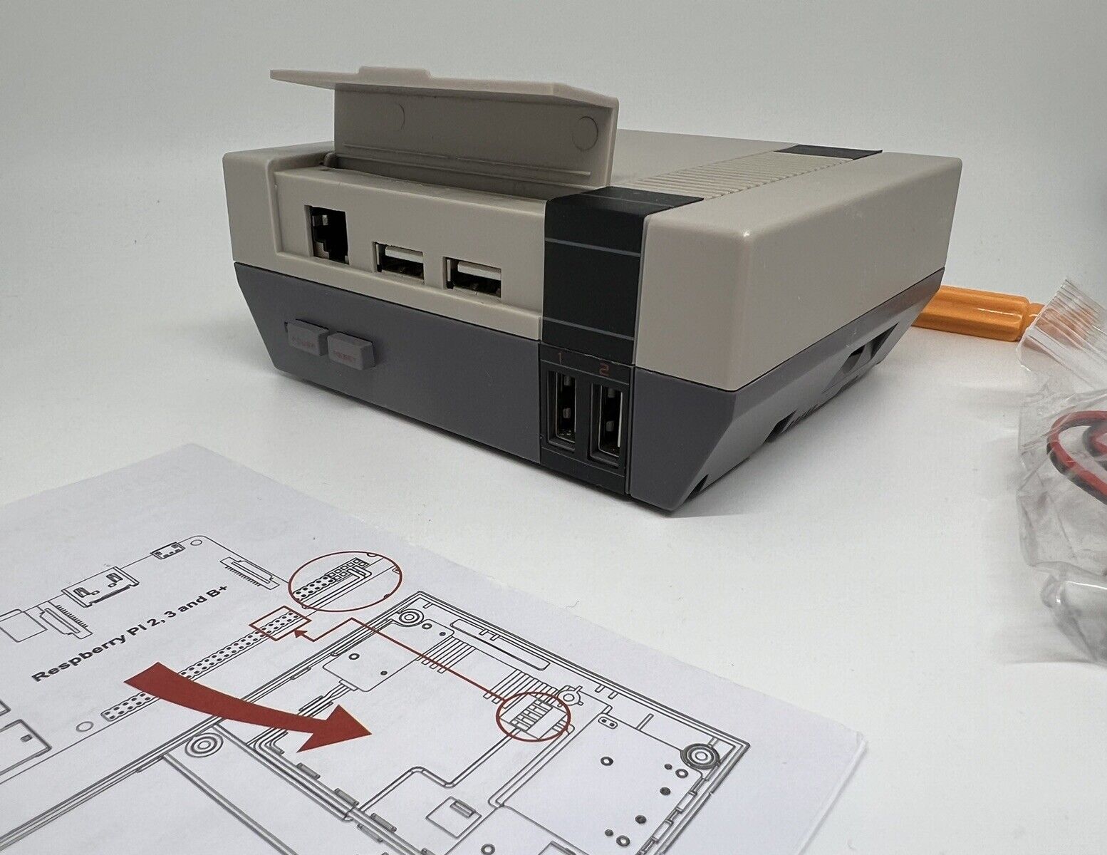 Retroflag NESPi Case NES for Raspberry Pi 3 2 B+ Brand New