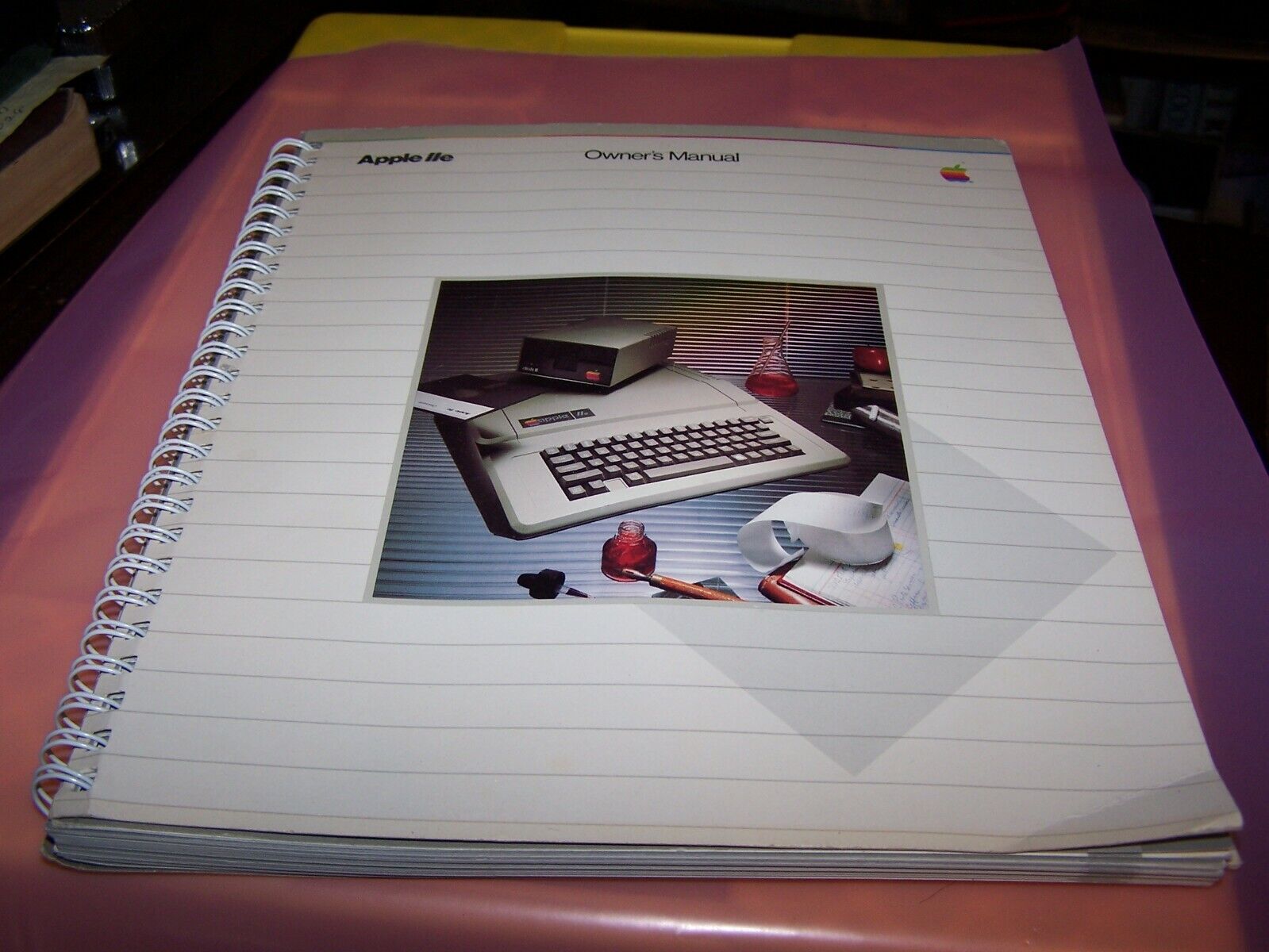 Apple Iie Owner's Manual 030-0356-A - 1982 140 Pages