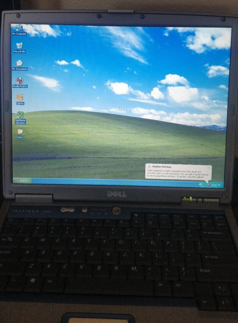2010 Vintage Dell Inspiron 600m Laptop Computer PP05L Windows XP Installed