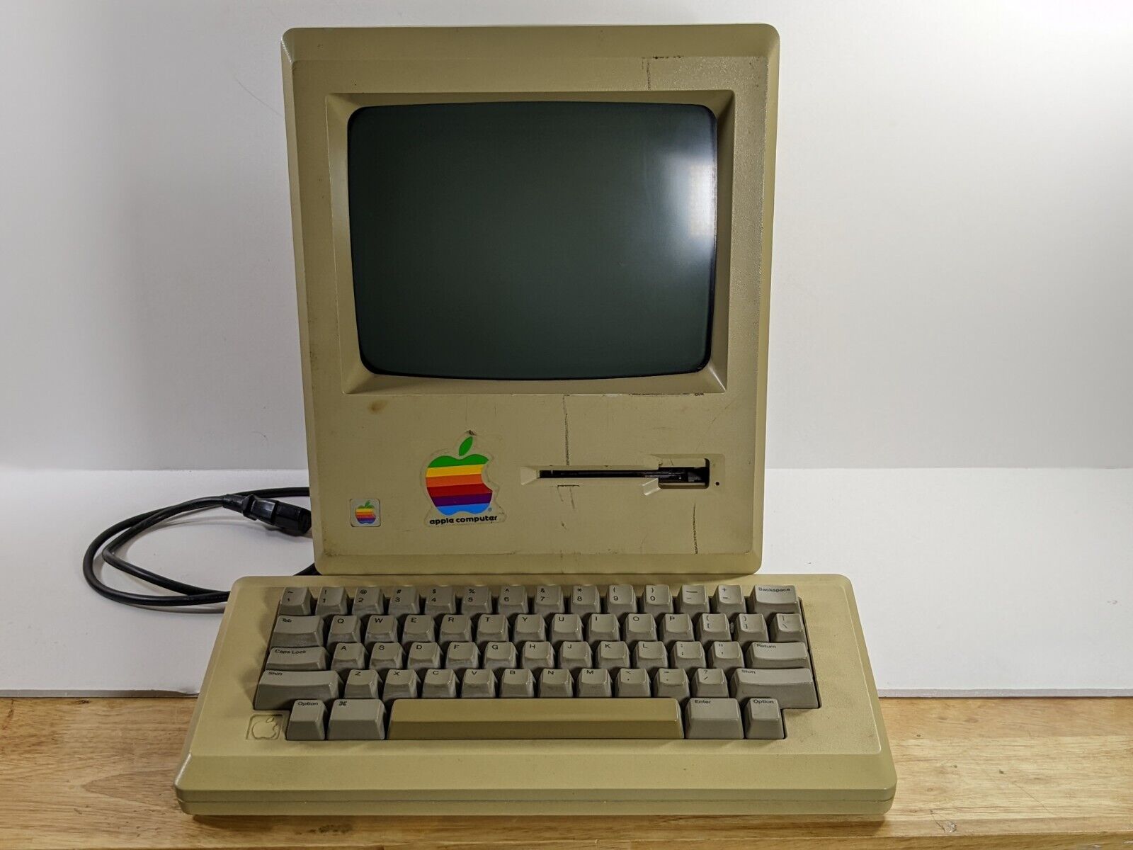 1985 Apple Macintosh 512k M0001W with Keyboard M0110 vintage - not working 