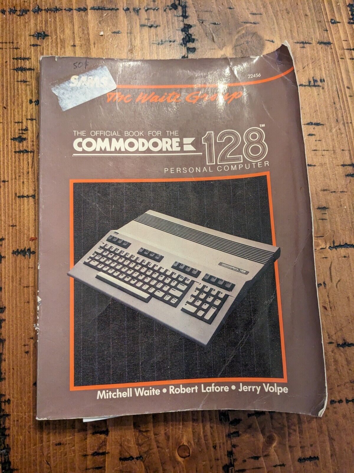Official Book for the Commodore 128 PC 1985 Sams Waite Group 1st edition