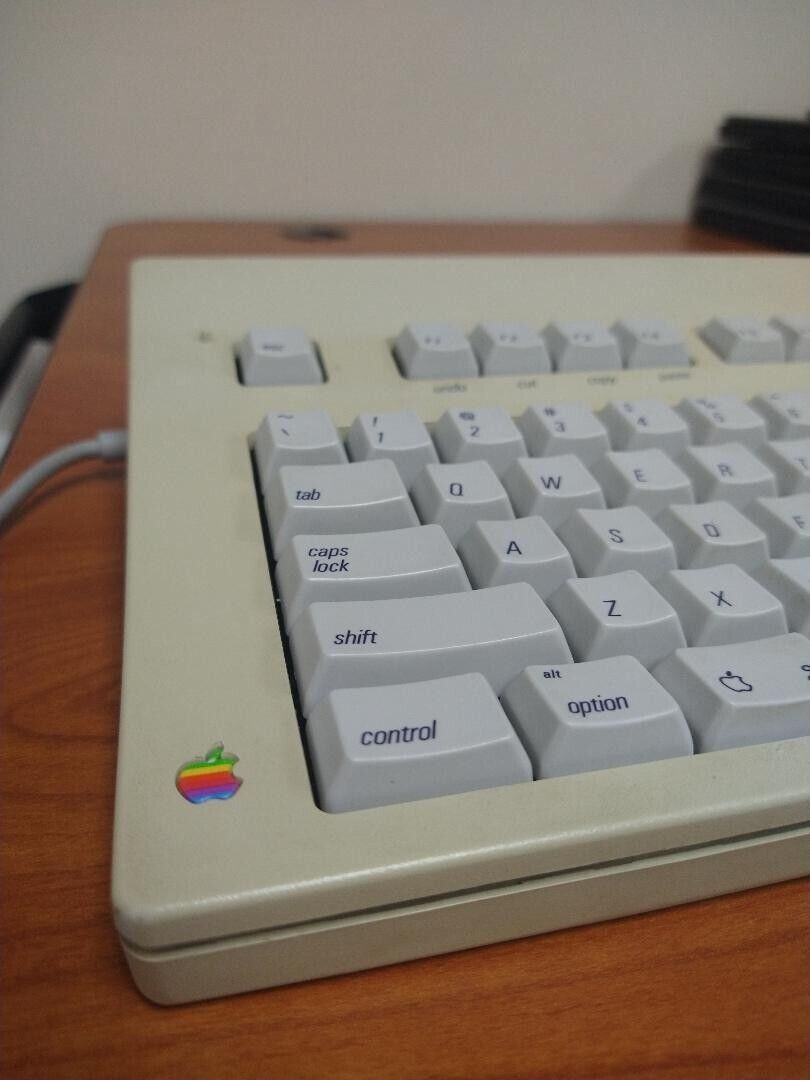 Apple Extended Keyboard Model M0115 Macintosh Computer Vintage