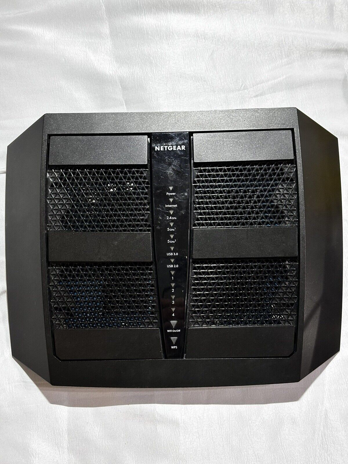 NETGEAR NIGHTHAWK X6 AC3200 Tri-Band WiFi Router Model R8000 - 3.2Gbps