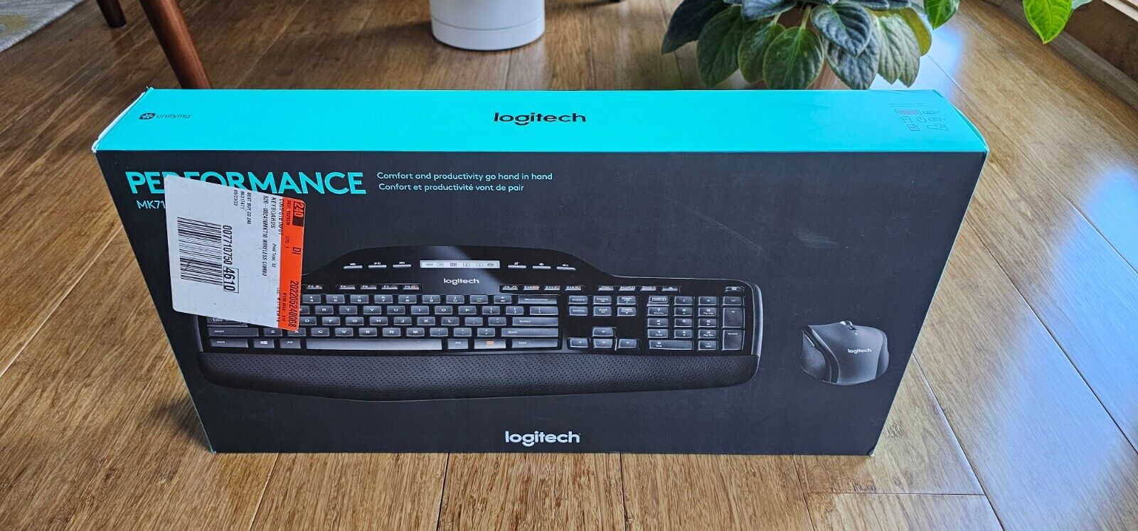 Logitech MK710 Wireless Keyboard And Mouse - New In Box