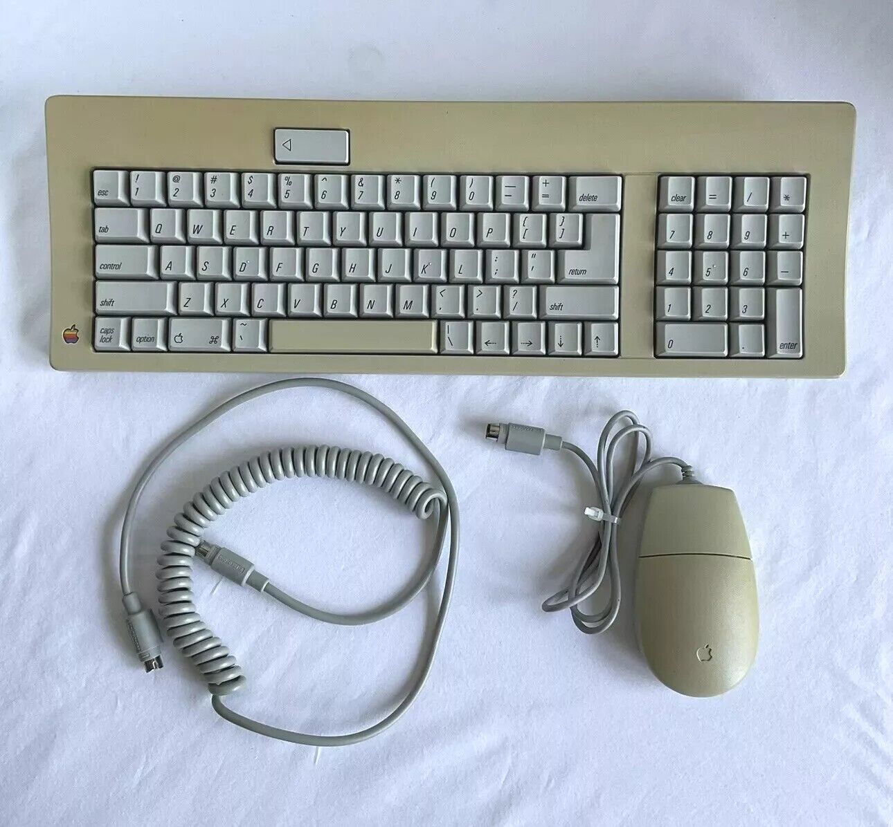 Vintage Apple Keyboard M0116 w/ Cable & Desktop Bus Mouse II Macintosh TESTED