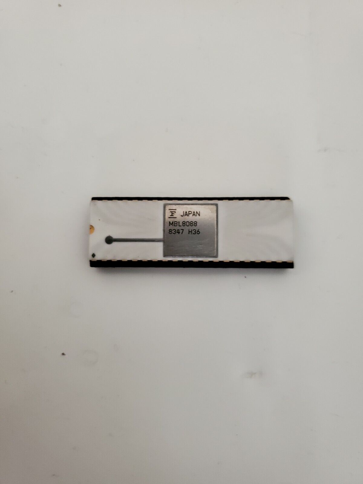Vintage Rare MBL 8088 FUJITSU White CERAMIC GOLD PLATED CPU