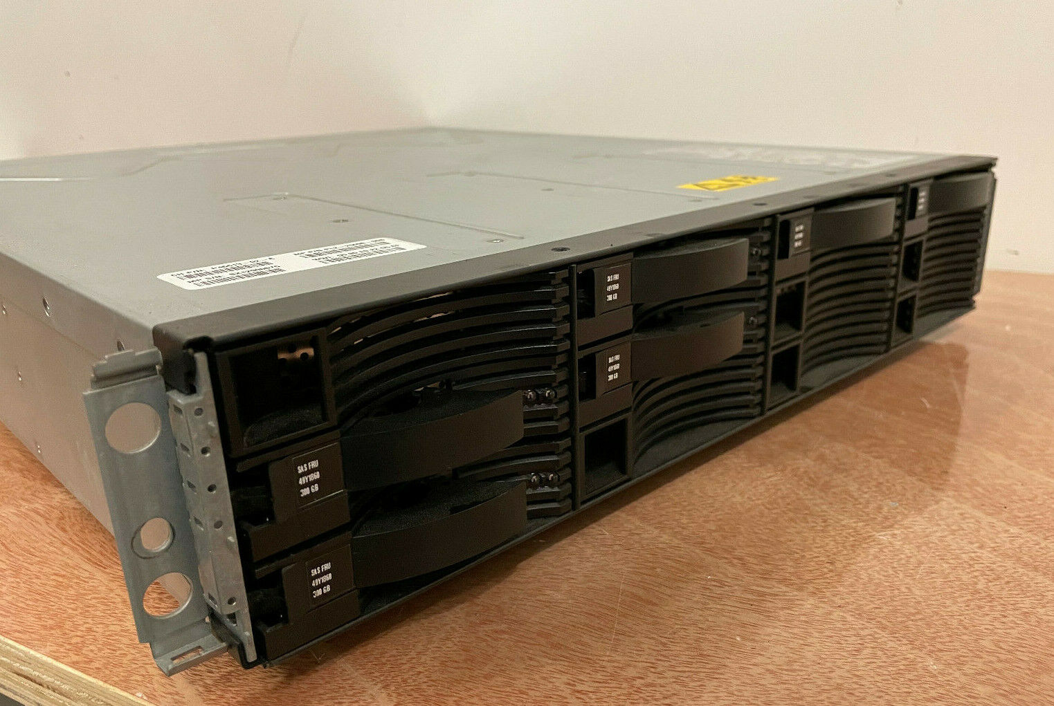 IBM 1746-E2A Exp3512 Storage Expansion Unit 2x 69y0189 controller, 6 caddies