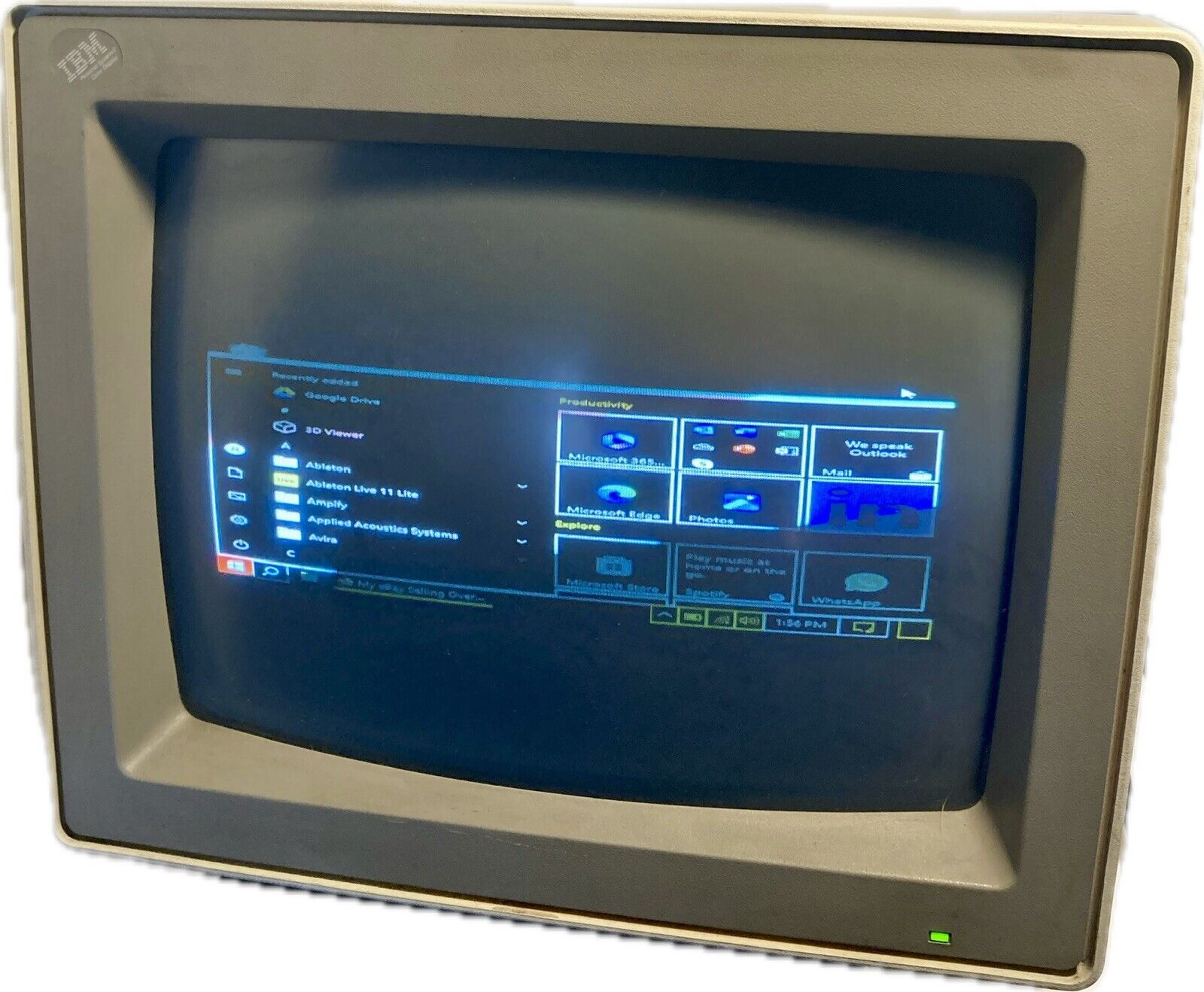 Vintage IBM Personal System/2 Color Display Monitor 8512-001 MFG 1988