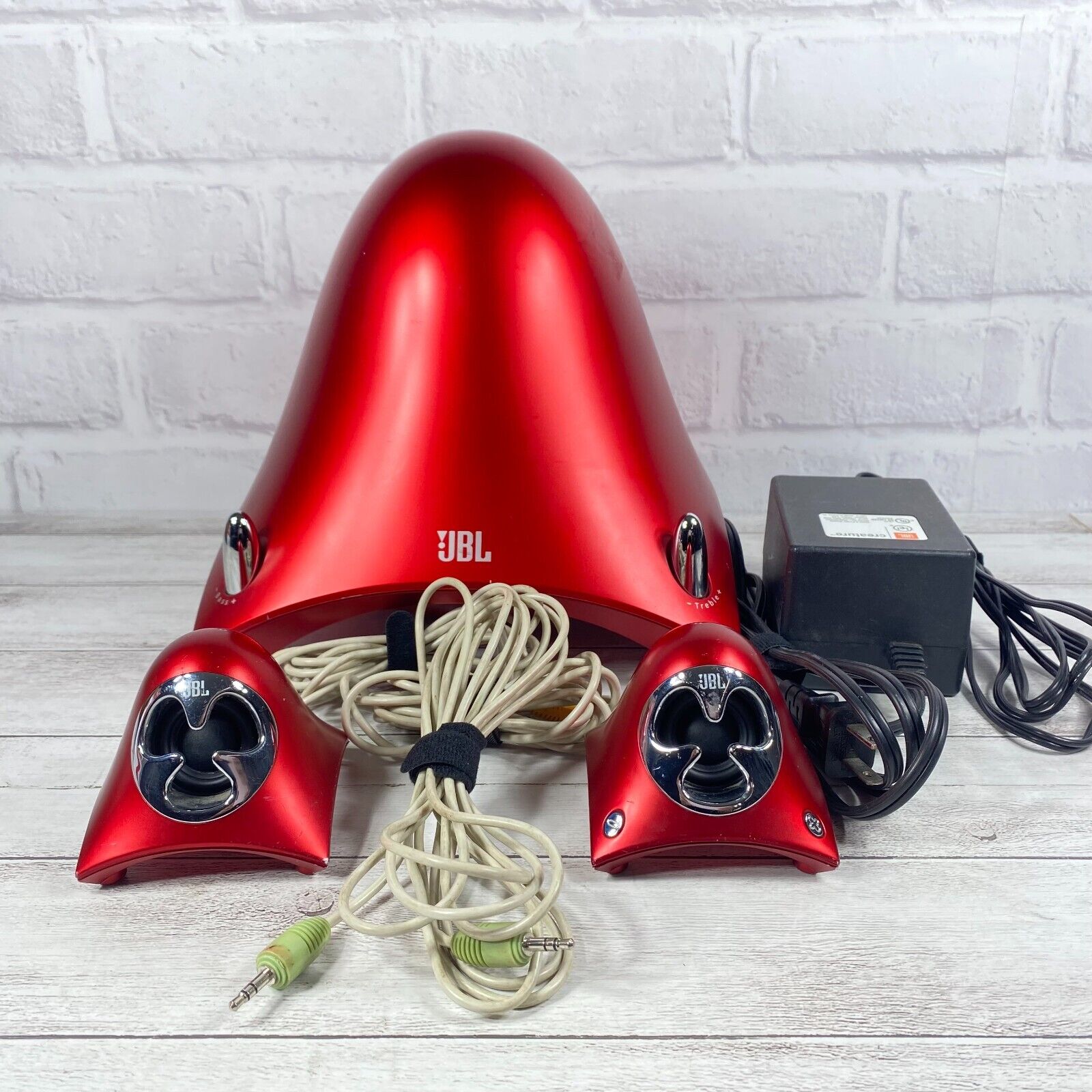 JBL Creature 2.1 Self Powered Satellite Speakers Subwoofer Red Tested See Desc