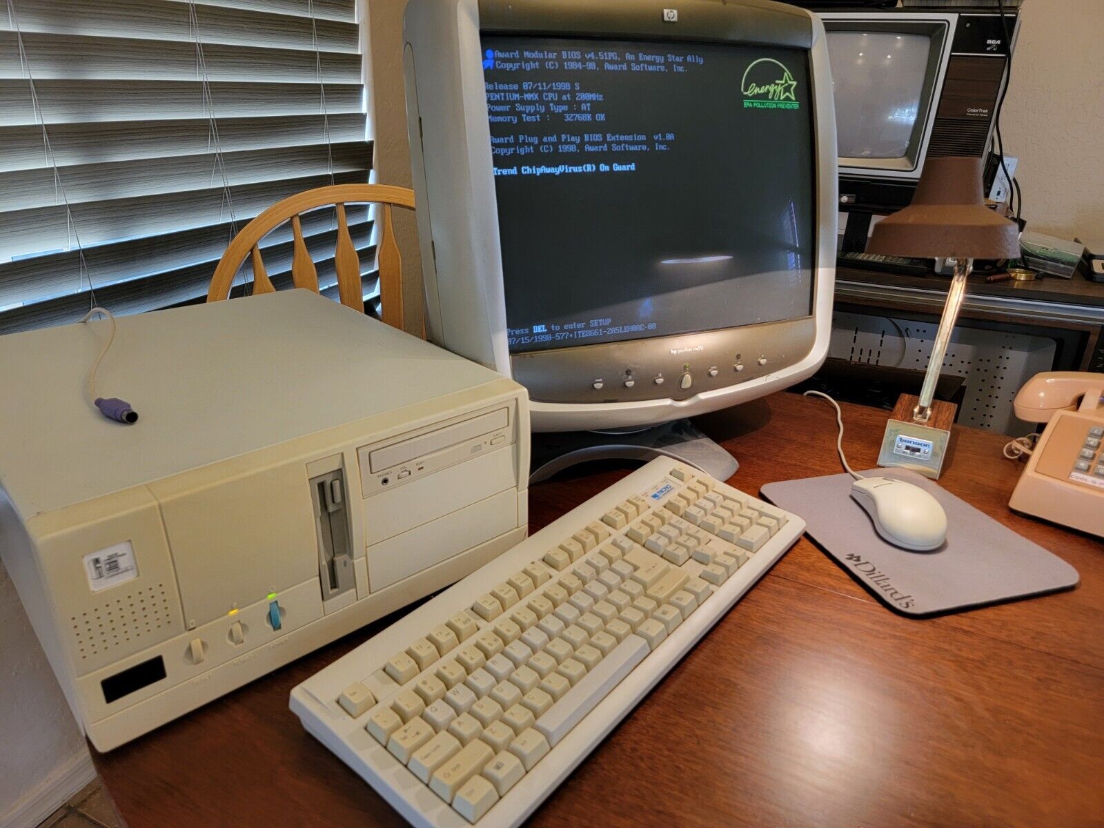 Vintage Intel PC Tower Pentium-MMX 200MHz 32 MEG - Dixie Computers - No Boot