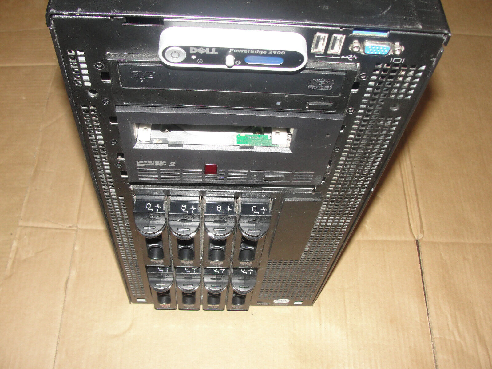 Dell PowerEdge 2900 Server 2.33GHz| 1GB RAM | NO HDD | TAPE DRIVE