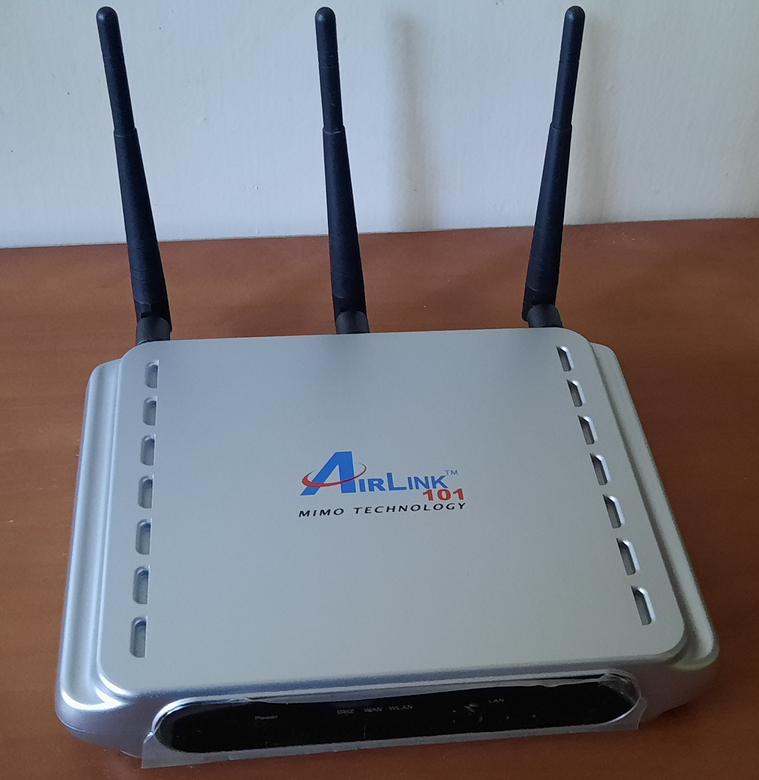 AirLink 101 Mimo XR Wireless Router AR525W