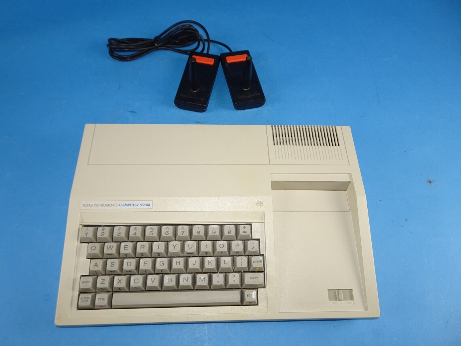 VINTAGE TEXAS INSTRUMENTS Ti-99/4A Home Computer System