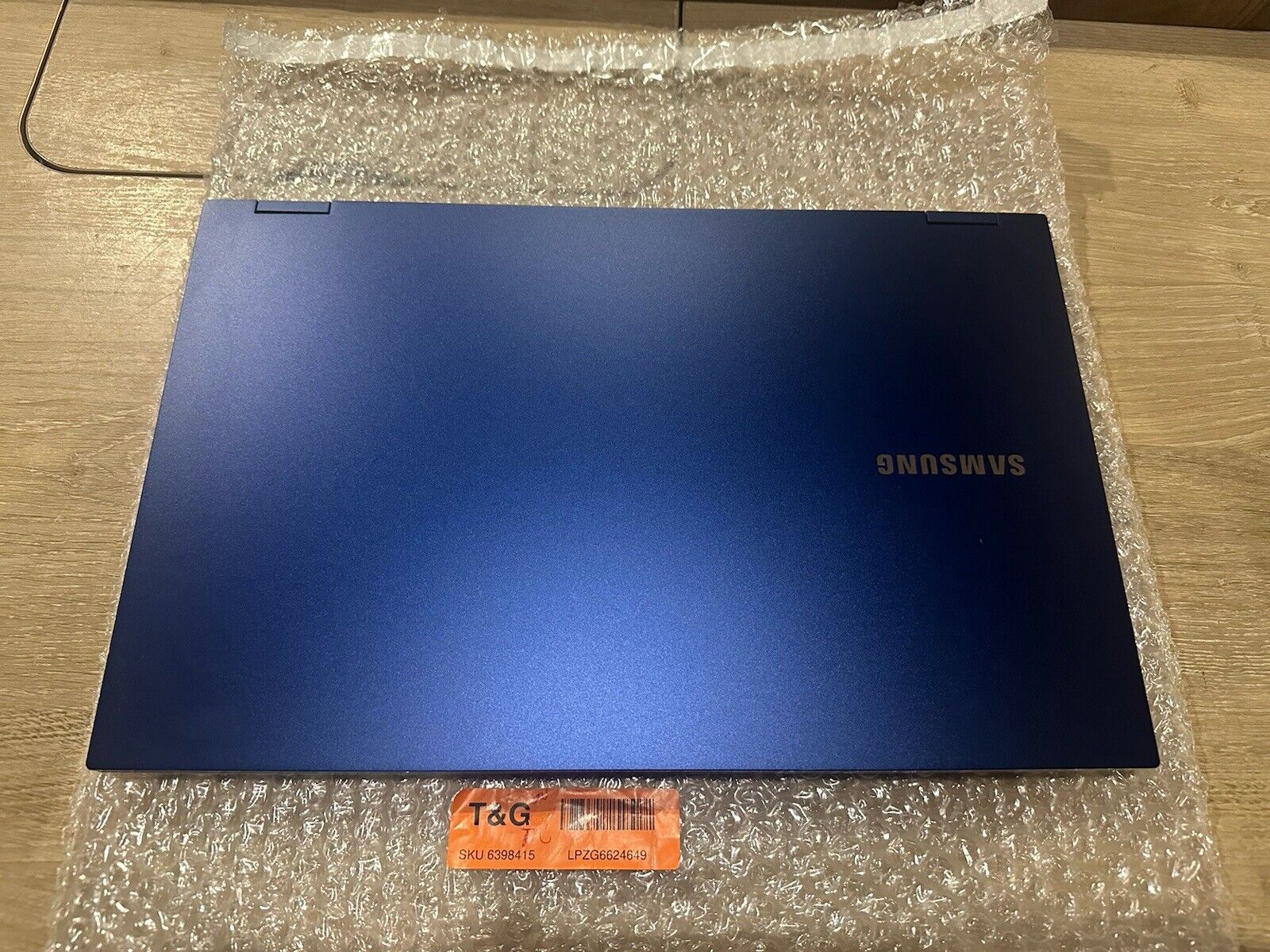 Samsung Galaxy Book Flex 15.6 QLED Touch Laptop Intel Core i7 12GB Ram 512GB SSD