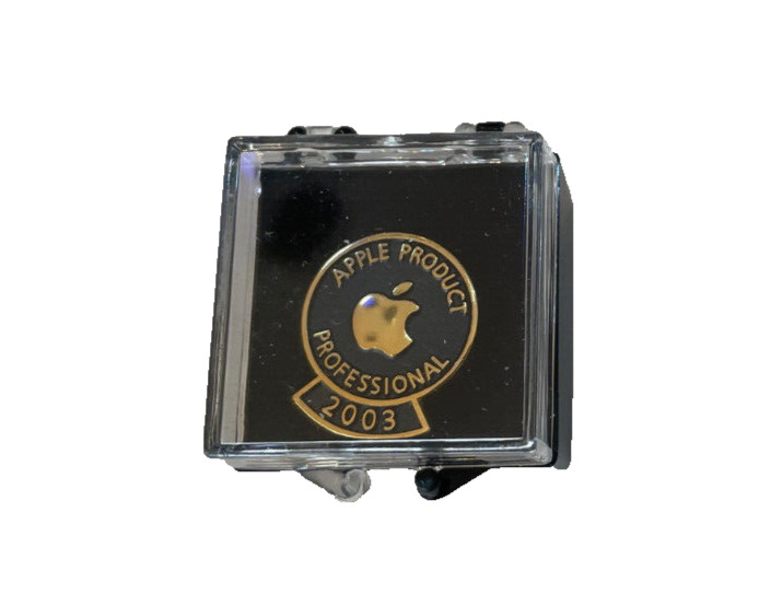 VINTAGE RARE APPLE Pin Gold Black w/Apple Product Professional and 2003 Banner