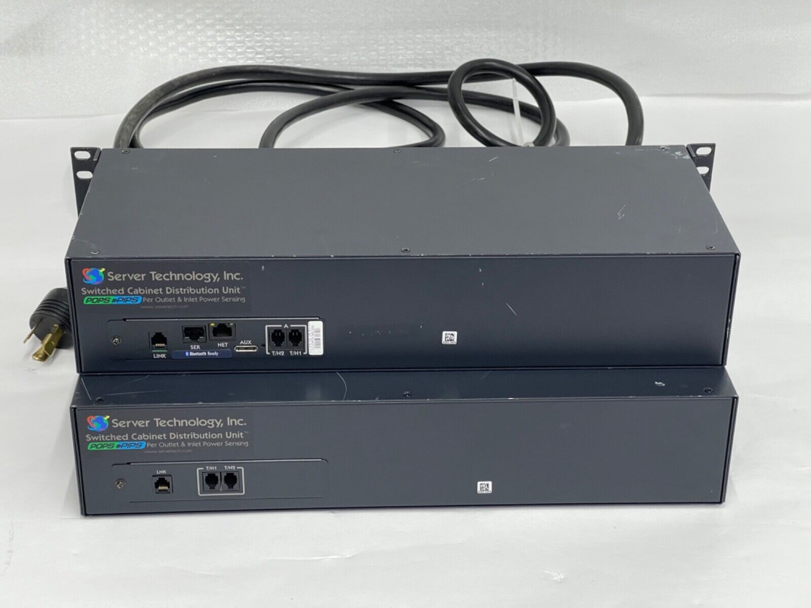 Lot of 2 Servertech Switched:1 x CWG-16H1B454 MASTER & 1 x 16H1B454/TH Expansion