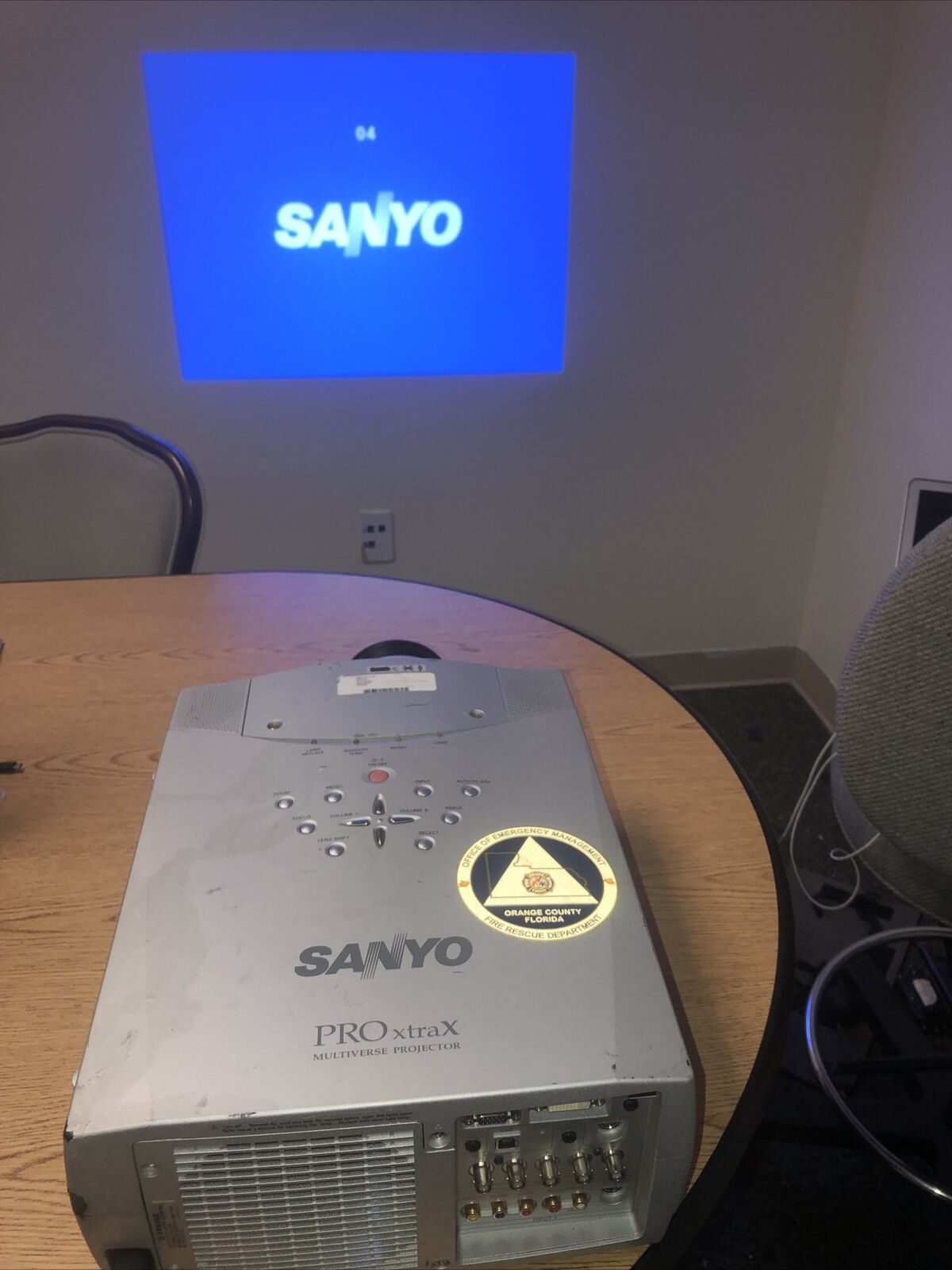 Sanyo PRO -XTRAX MULTIVERSE PROJECTOR no remote