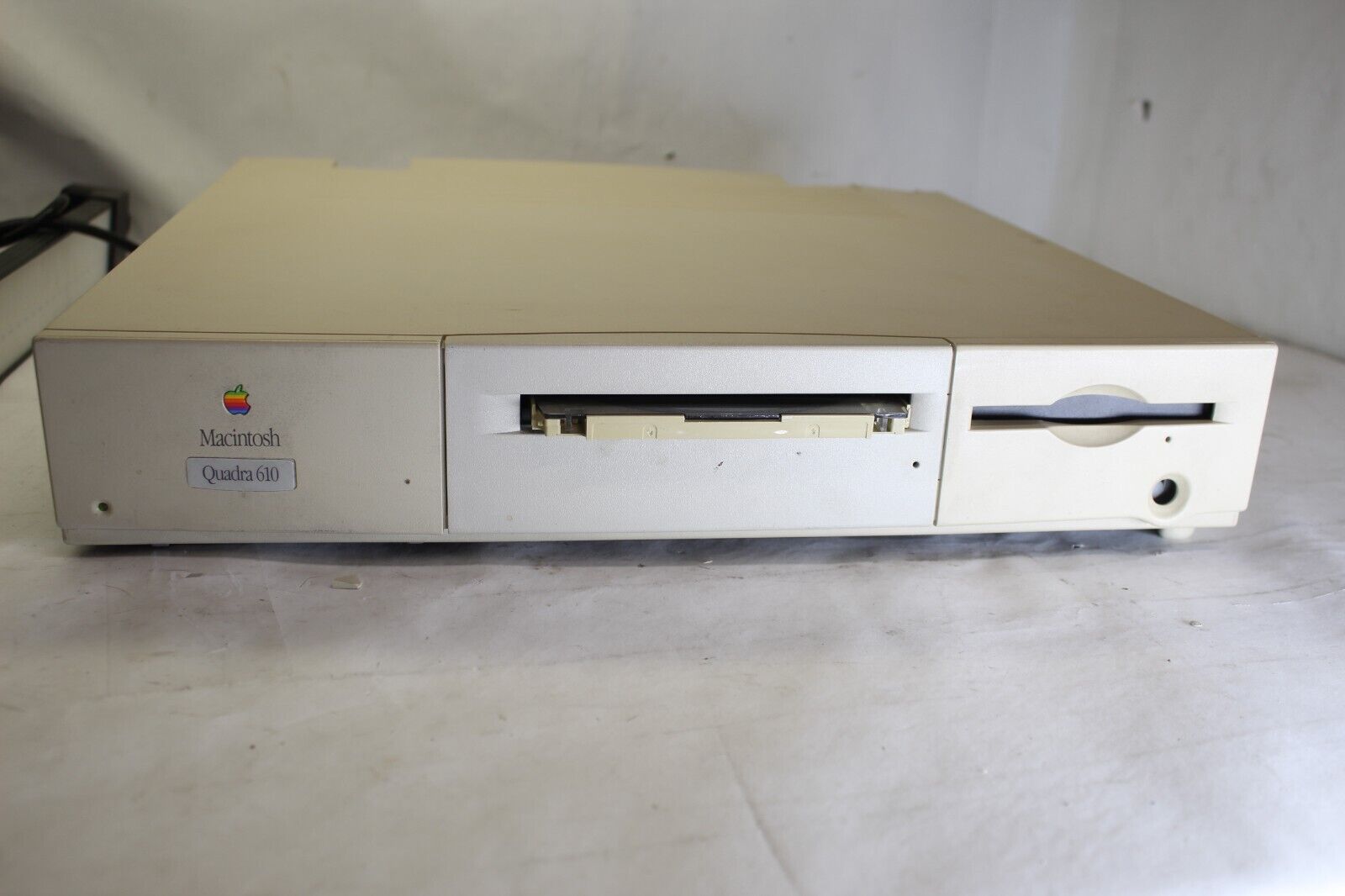 Vintage Apple Macintosh Quadra 610 M2113 16MB RAM As Is