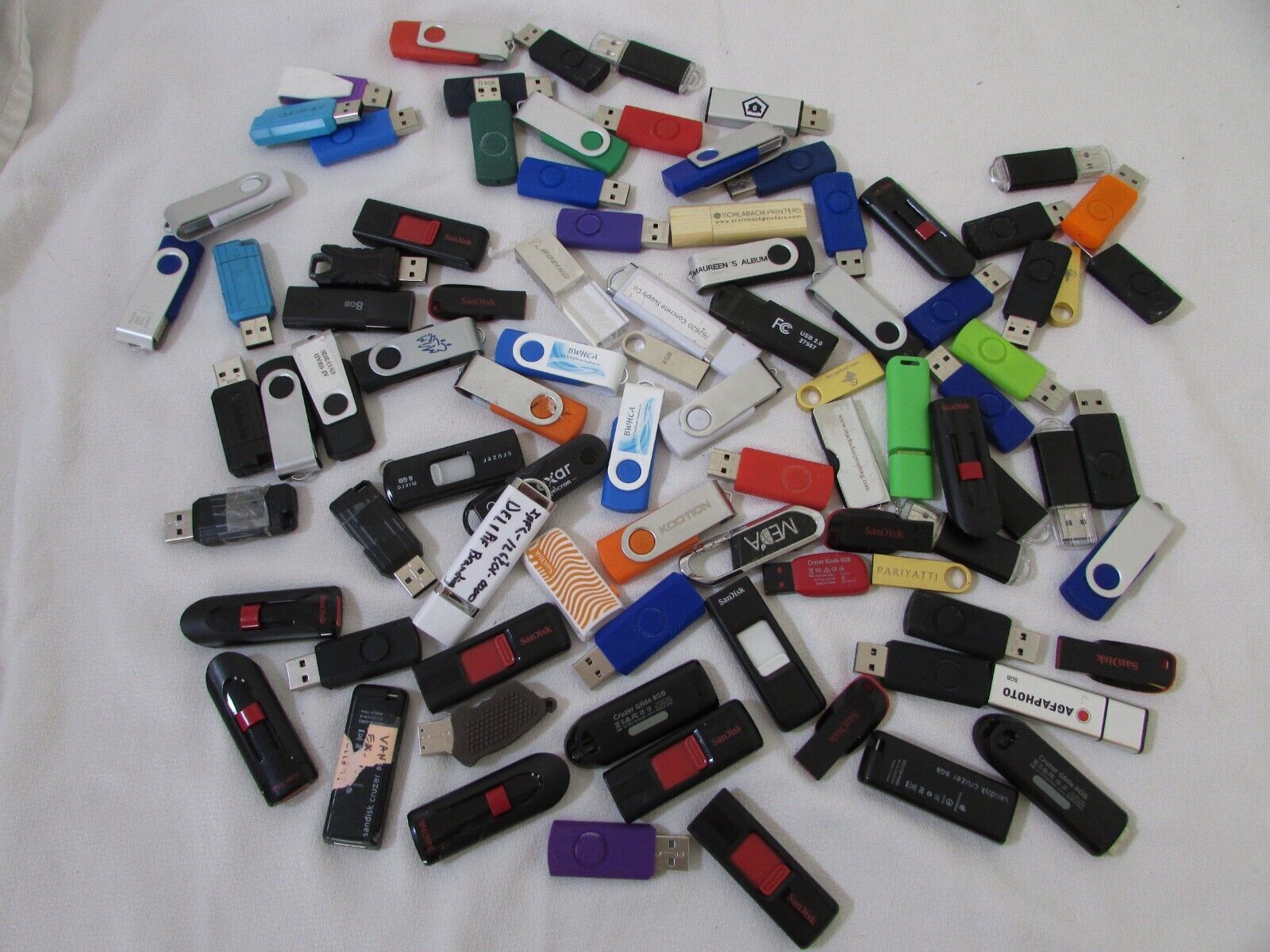 8GB USB Flash Drive Memory Sticks verbatim sandisk unbranded etc.. - lot of 89